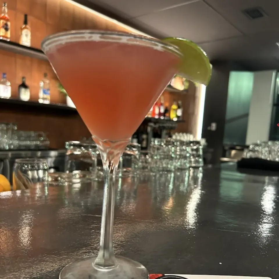 Happy Hour & More 🍹