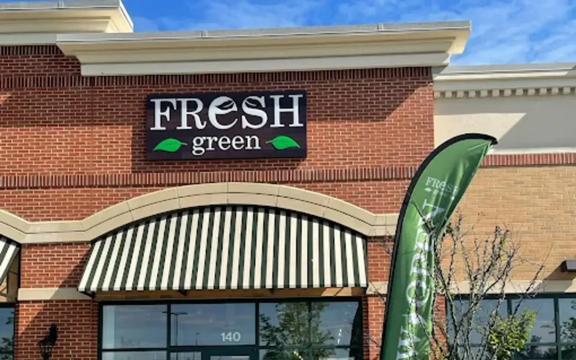 We believe that clean eating should be accessible, adventurous, and downright delicious. Our philosophy is that we function how we fuel.