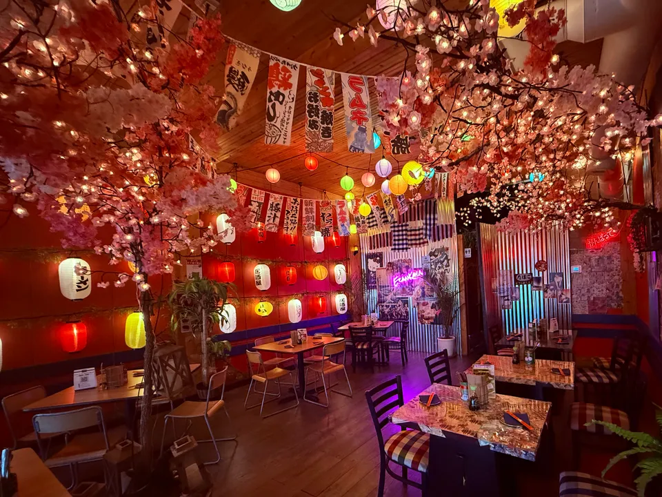 Relax, Unwind, and Dine In Style