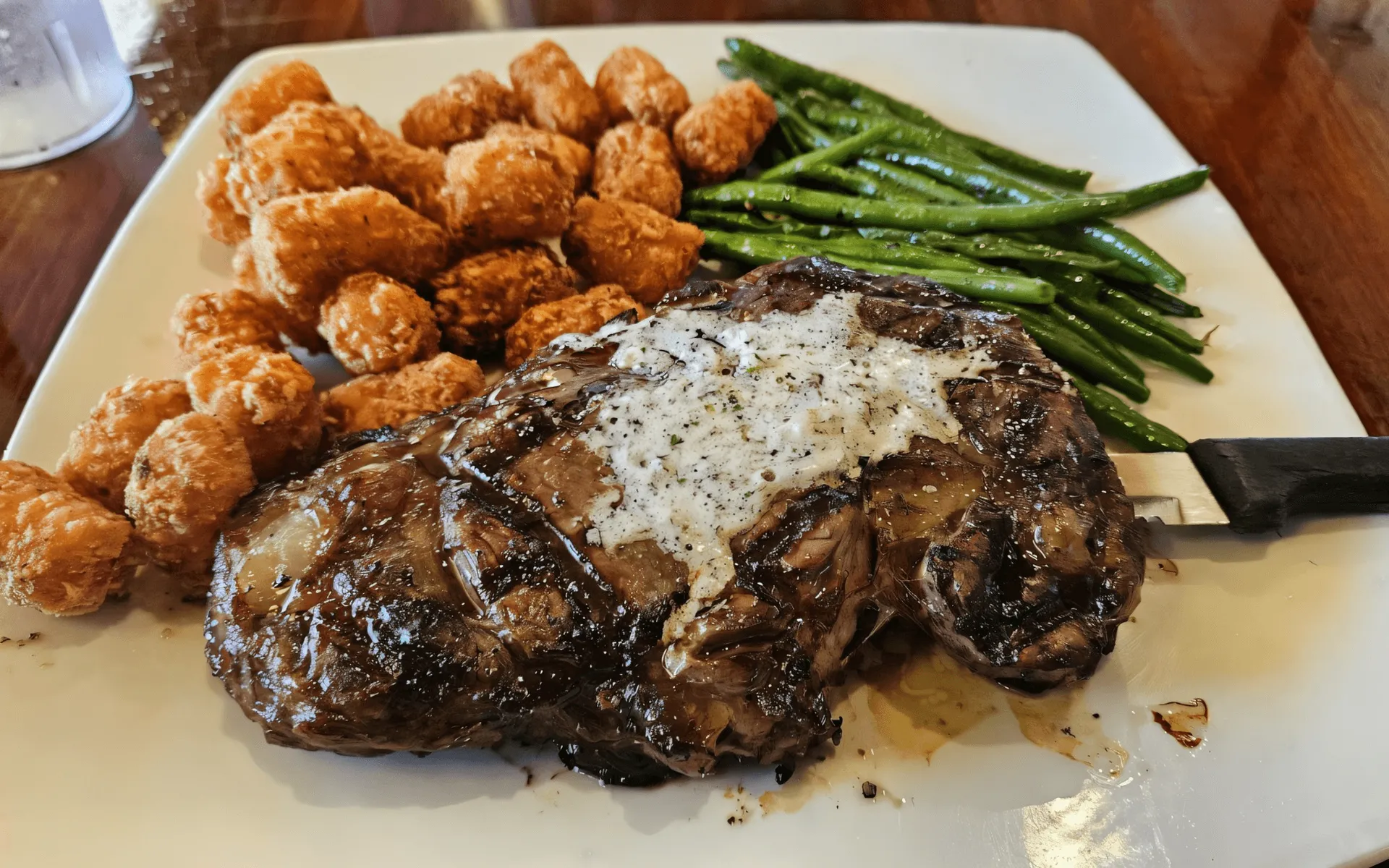 Best Bar And Grill in Osceola