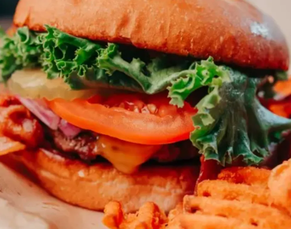 Classic Bacon Cheeseburger