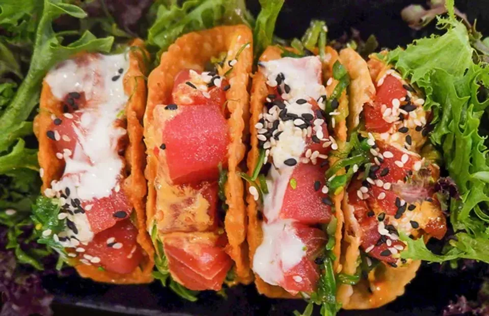Poke Tuna Tacos